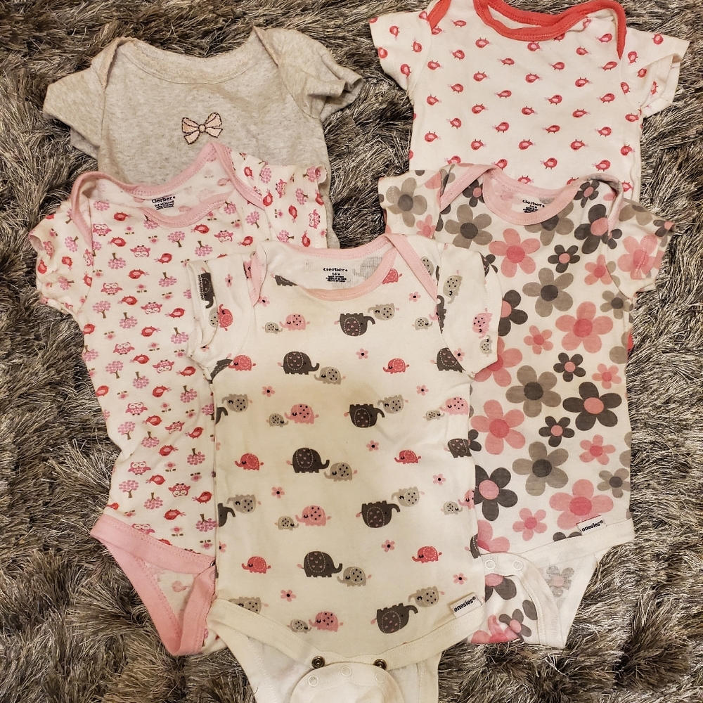 Carter's Bundle of 5 onezies